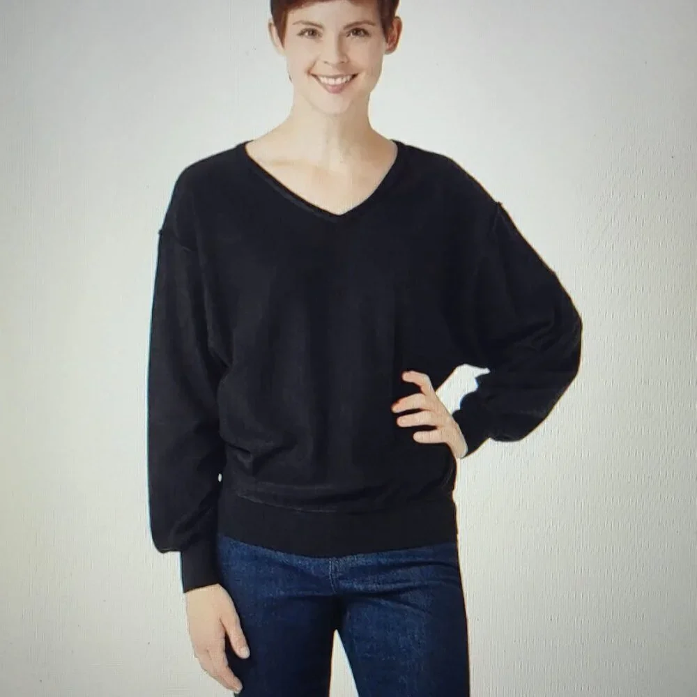 NYDJ Dolman long Sleeve V-neck Black Sweater Size OX NWT - Picture 1 of 13
